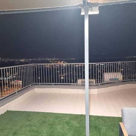 דירת זוּגַג מפנקת עם מרפסת משגעת ונוף למפרץ. Eilat Exterior foto